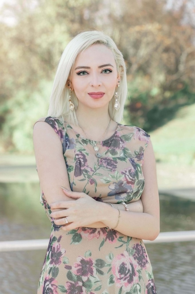 Professional outdoor brand portrait of Arkana — Abigail Dumlao Photography & Film